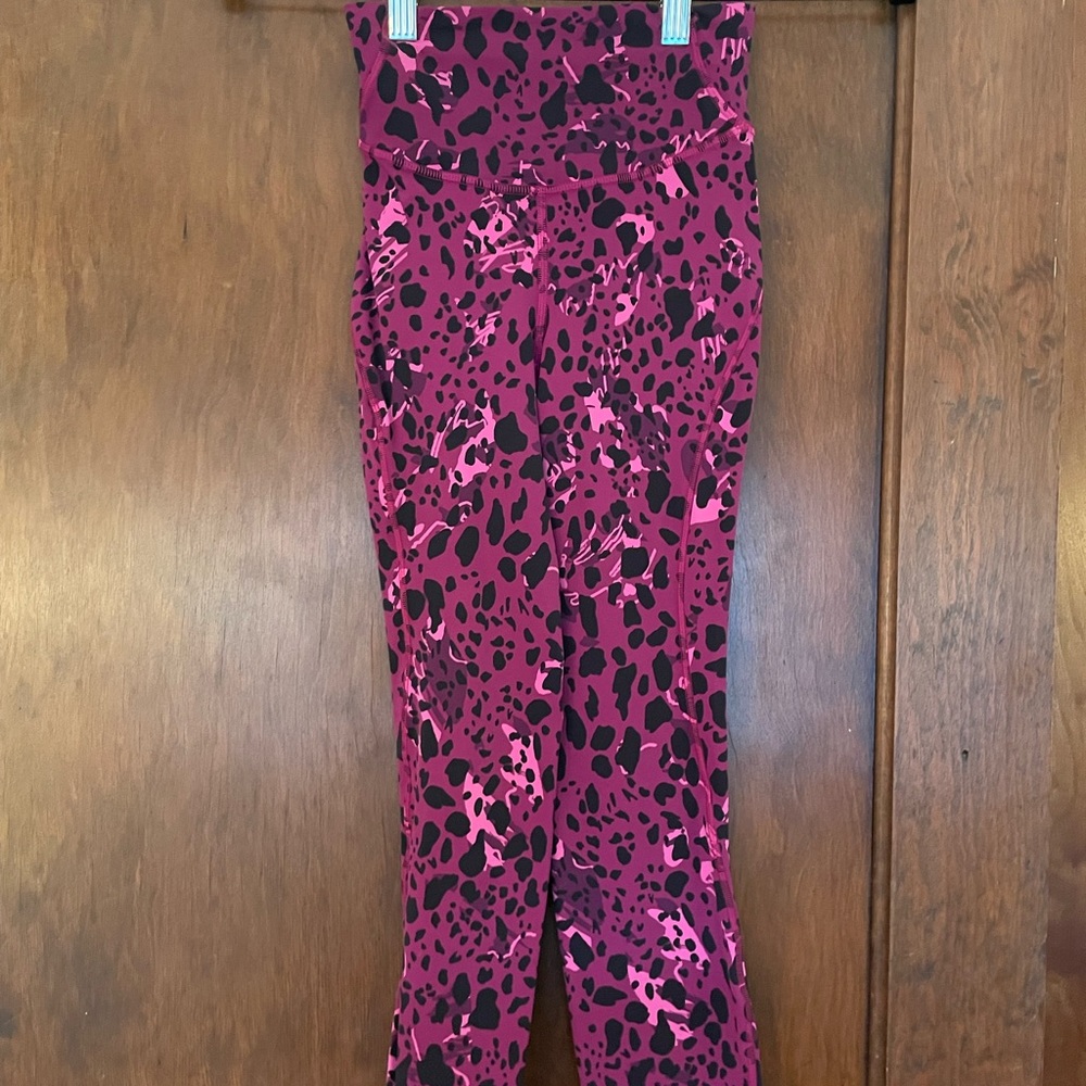 Lululemon leggings size 0 23”